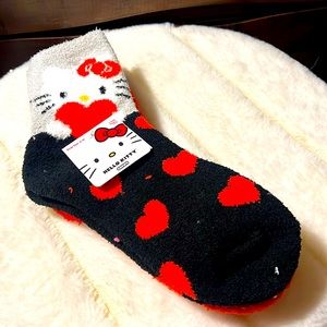Hello kitty pair of 2 fuzzy socks, Valentines Day new